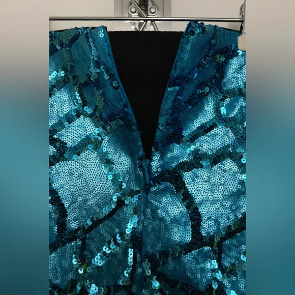 NWT Dresses and Other Drugs Blue Sequin Mini Skirt Size Small - Picture 3 of 6